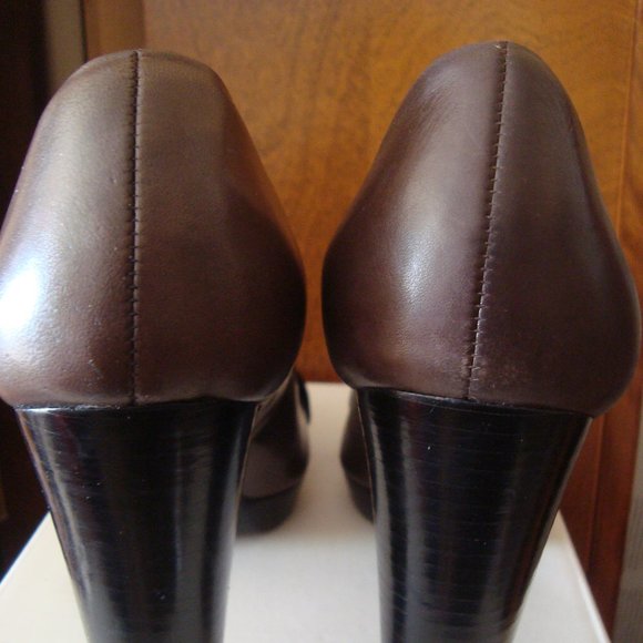 Tory Burch Leather shoes - Picture 4 of 9